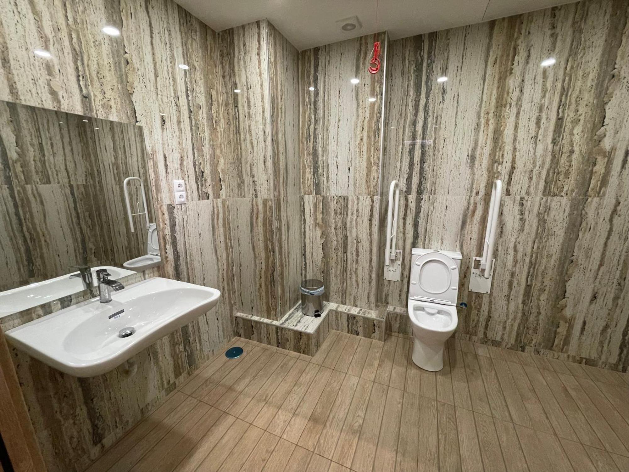 Velvet Hostels Pacifico マドリード エクステリア 写真