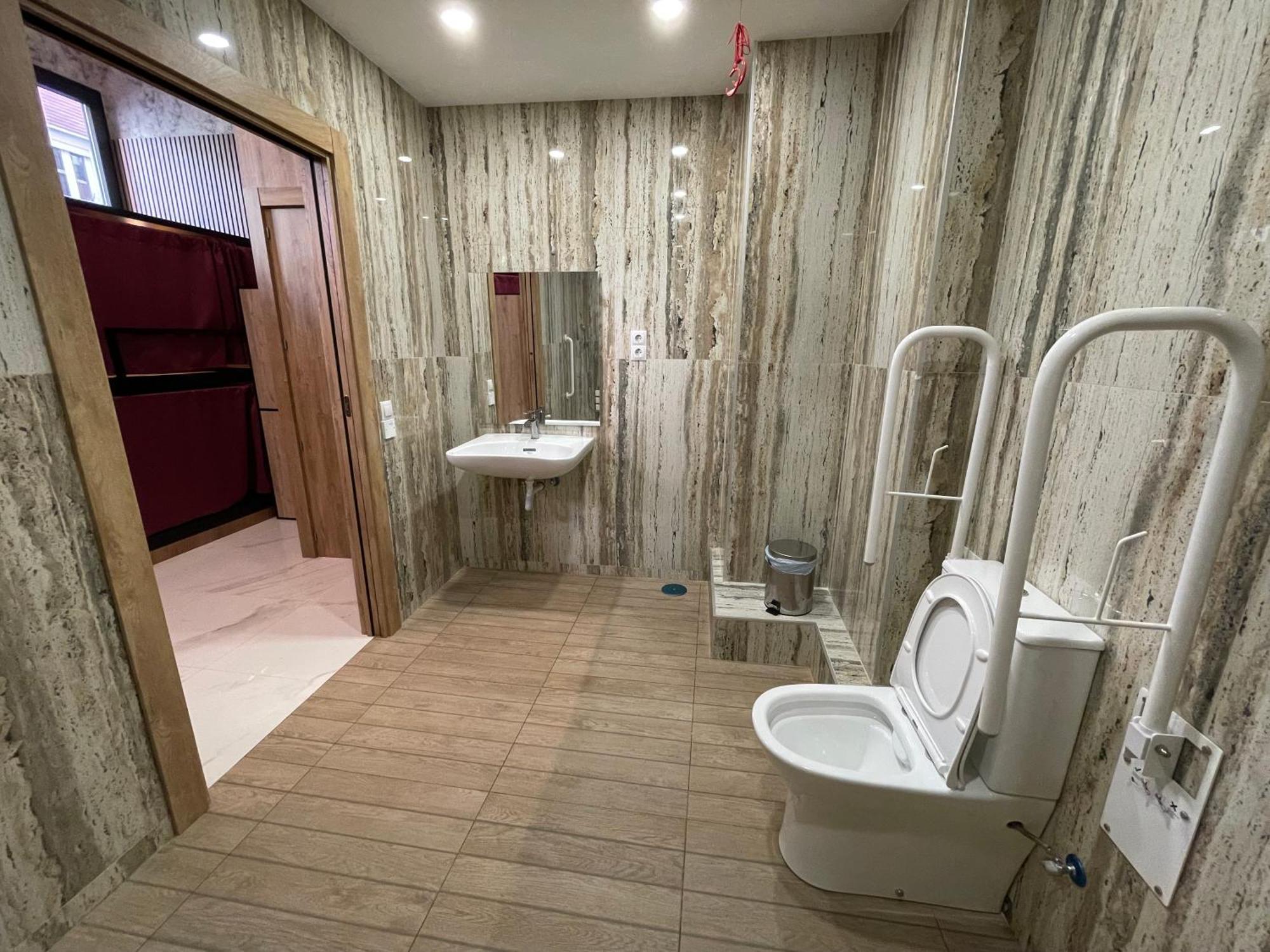 Velvet Hostels Pacifico マドリード エクステリア 写真